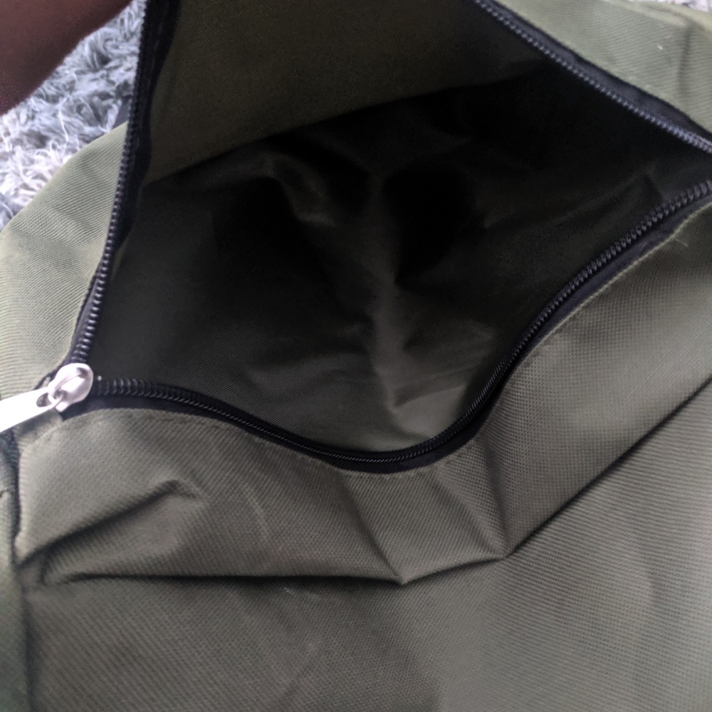 Backpack - Picture 4 of 4